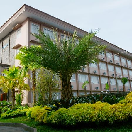 Mexolie Hotel Kebumen Luaran gambar