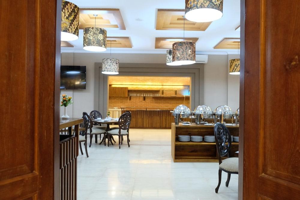 Mexolie Hotel Kebumen Luaran gambar