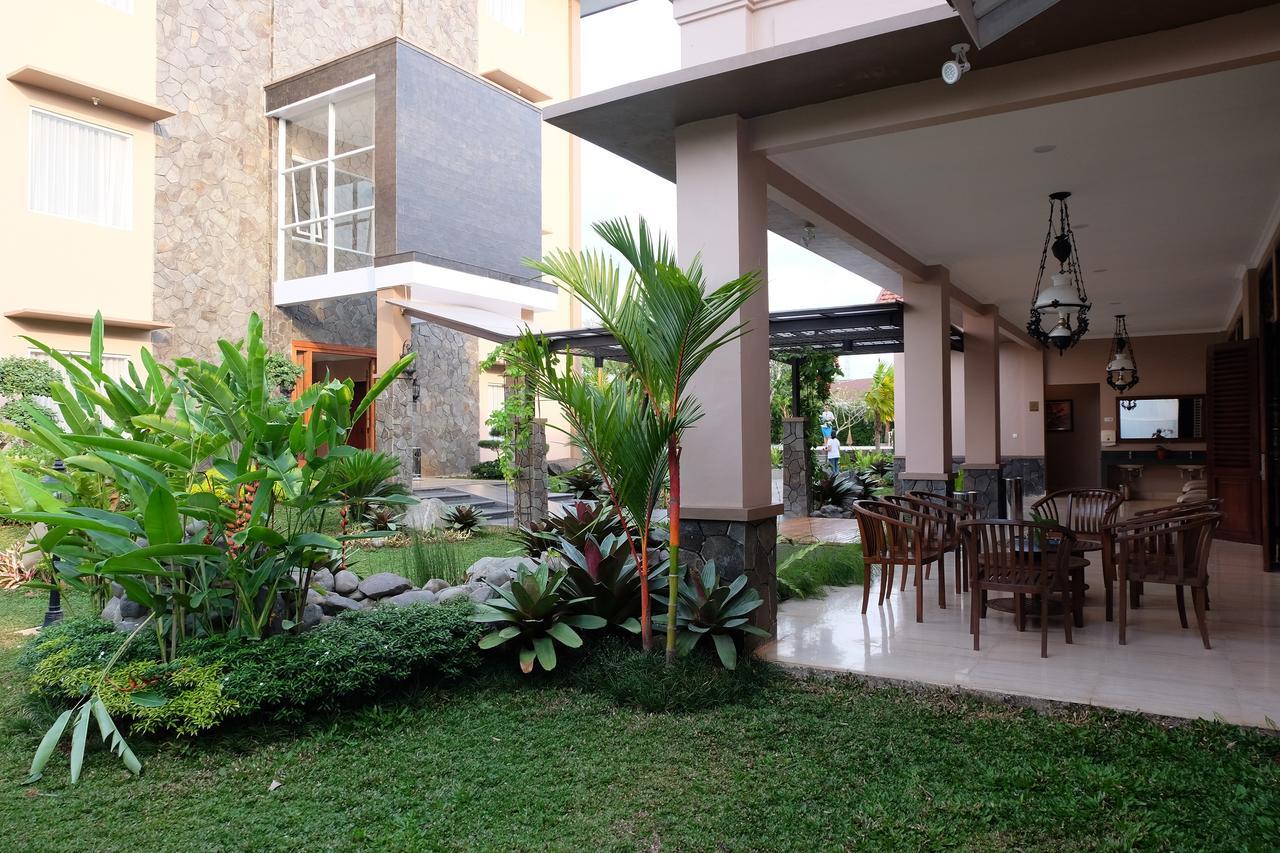Mexolie Hotel Kebumen Luaran gambar